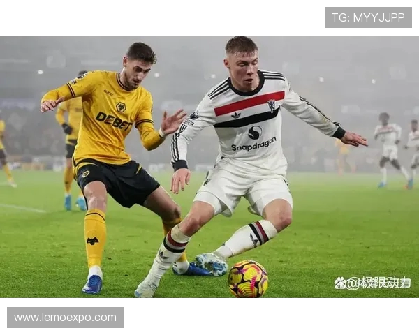 诺唯奇与热刺激战正酣谁能在英超赛场上笑到最后