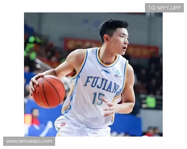 陈林坚：从草根球员到职业联赛明星的奋斗历程与成长故事